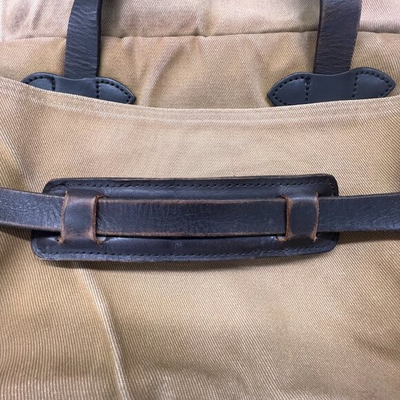 Filson Style 258 Padded Rugged Twill Bag, Tan, Made in USA - Picture 7 of 9